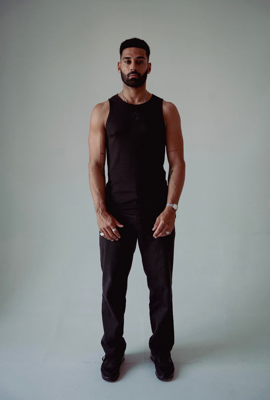BASIC BLACK VEST
