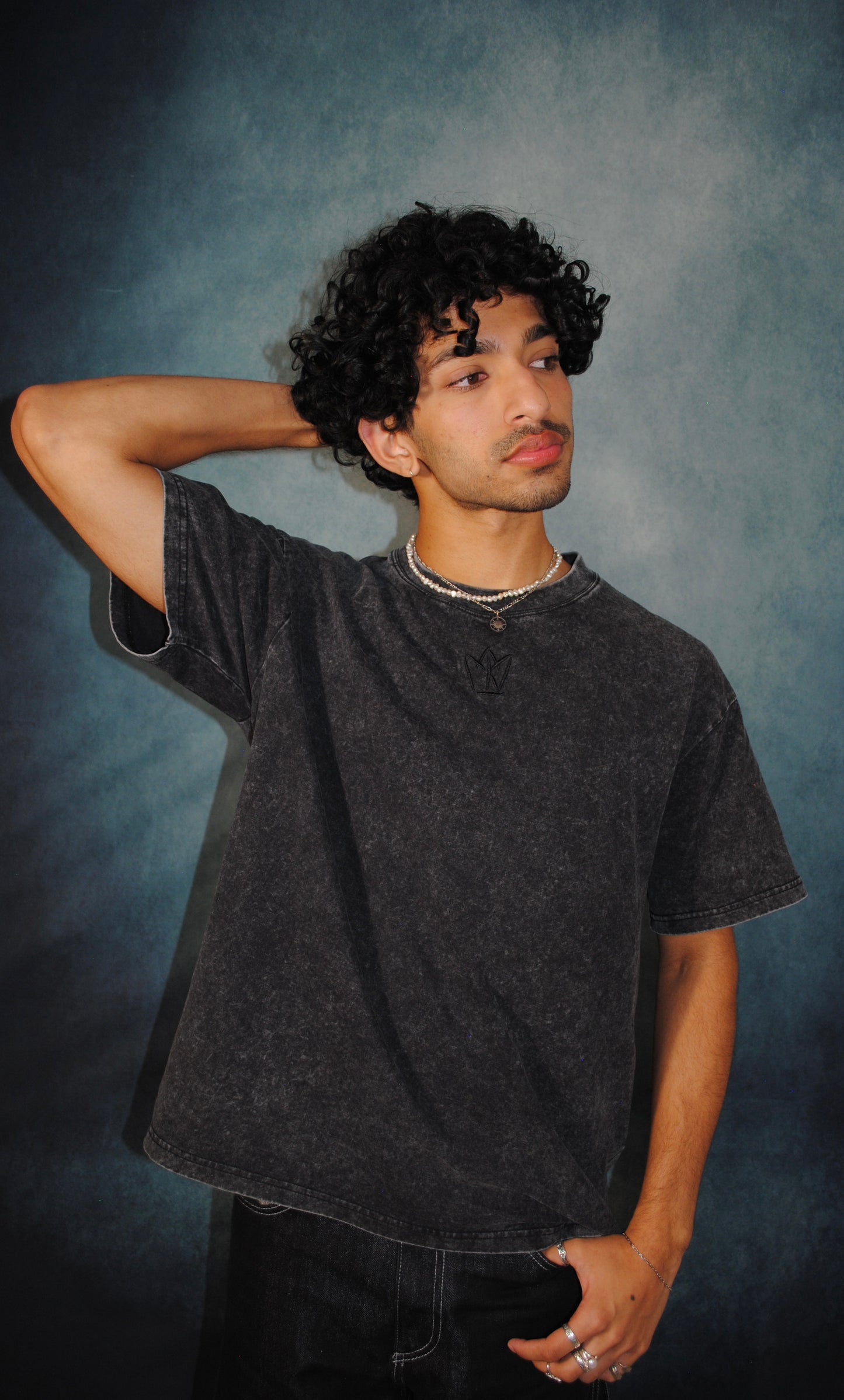 BASIC GREY ACID WASH T-SHIRT