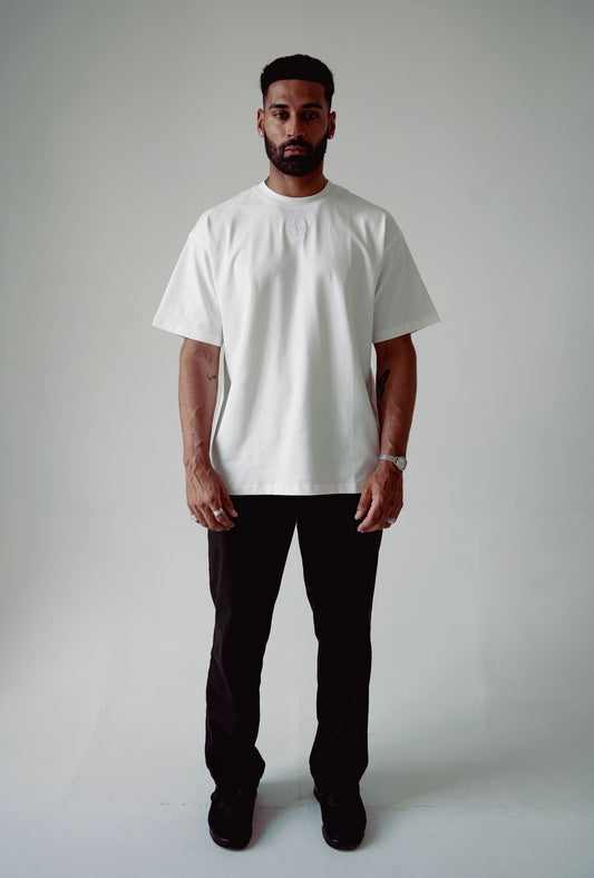 BASIC WHITE TEE