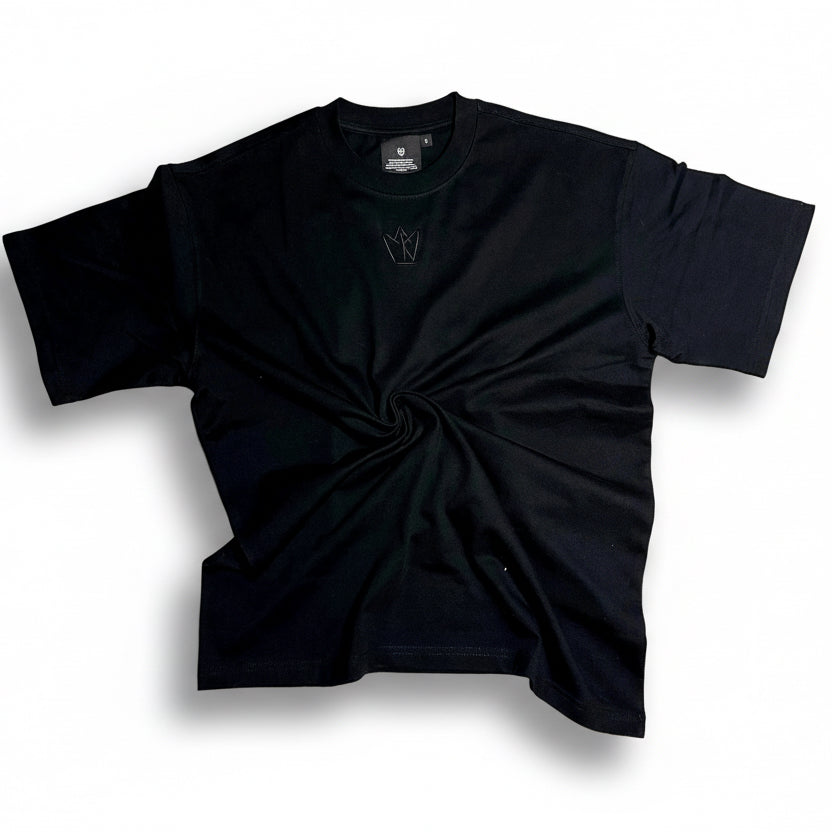 BASIC BLACK TEE